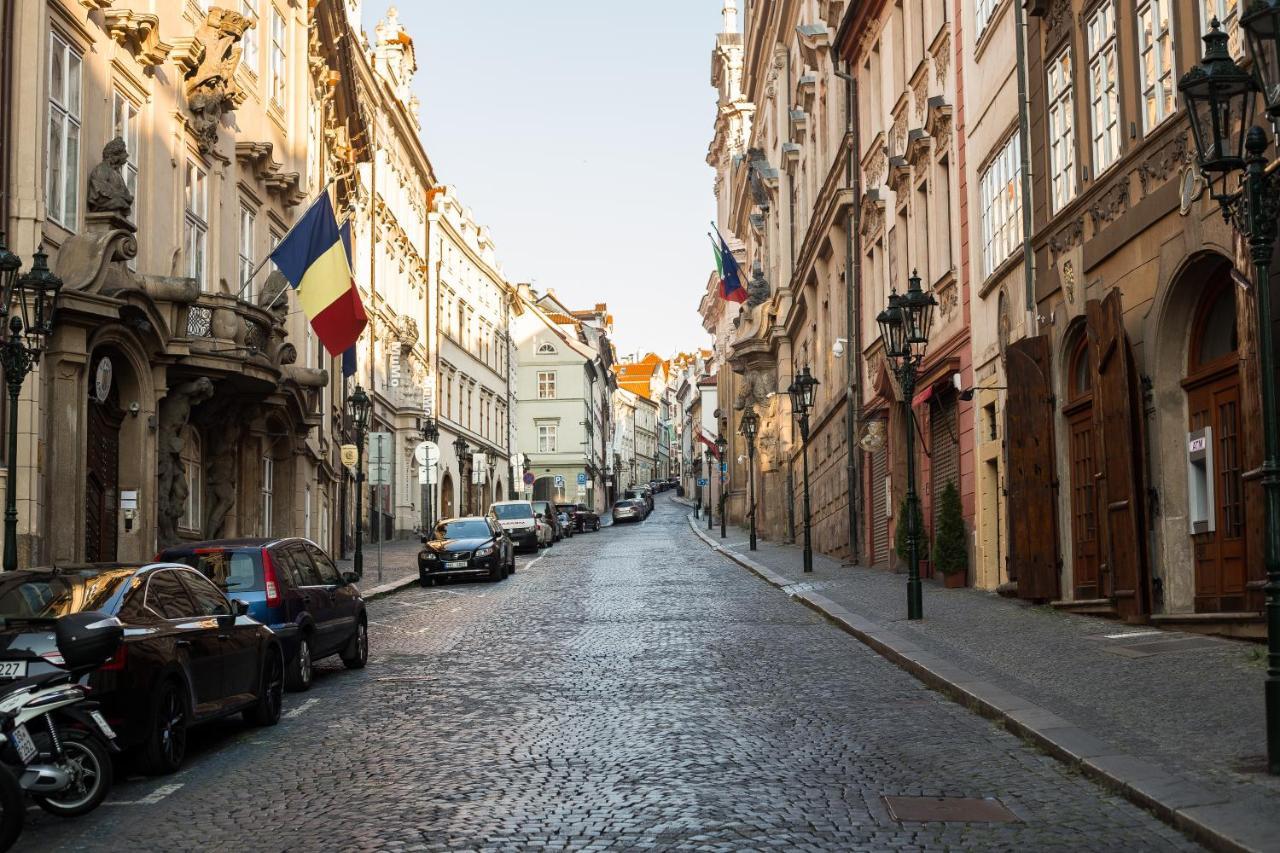 Hotel Nerudova 211 Praga