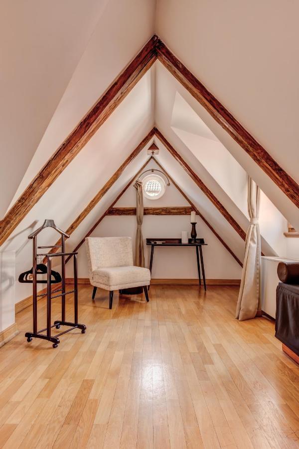 Hotel Nerudova 211 Praga
